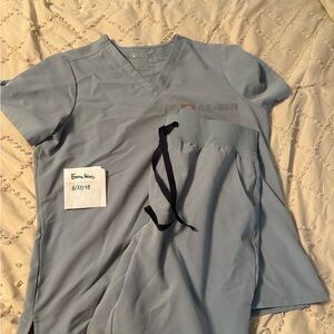 Figs Dusty Blue Scrub Set size large